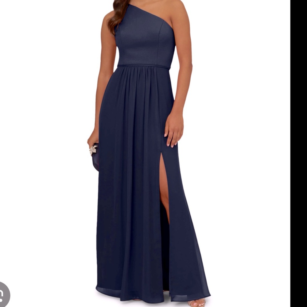 NWOT Adrianna Papell crepe and chiffon one shoulder gown